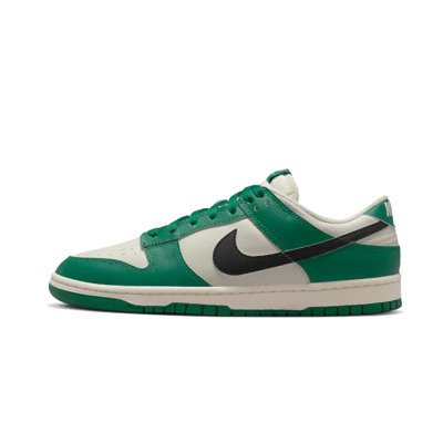 Groene Dunk Low SE Sneakers Nike , Green , Heren