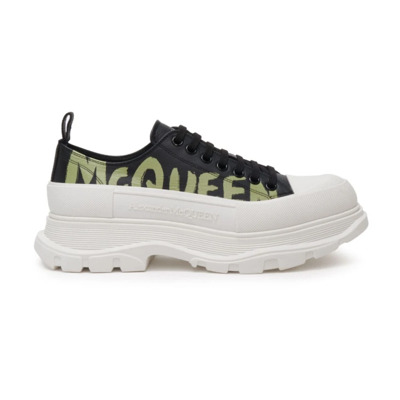 Zwarte Tread Sneakers met Contrasterend Logo Alexander McQueen , Black , Heren