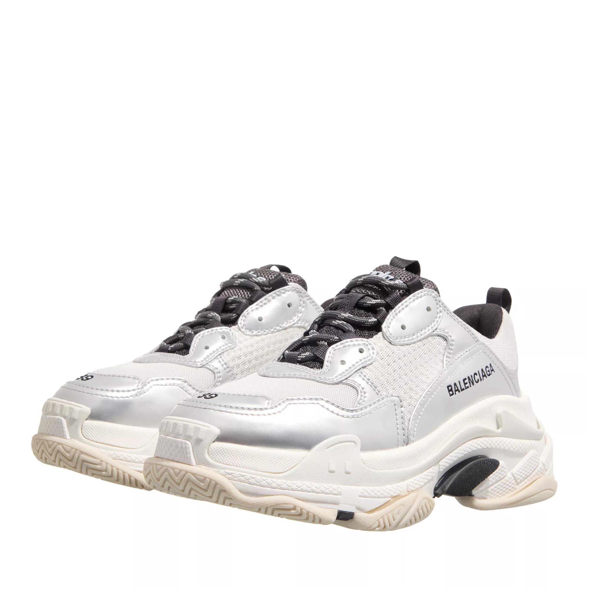 Balenciaga Sneakers - Triple S Metallic in zilver