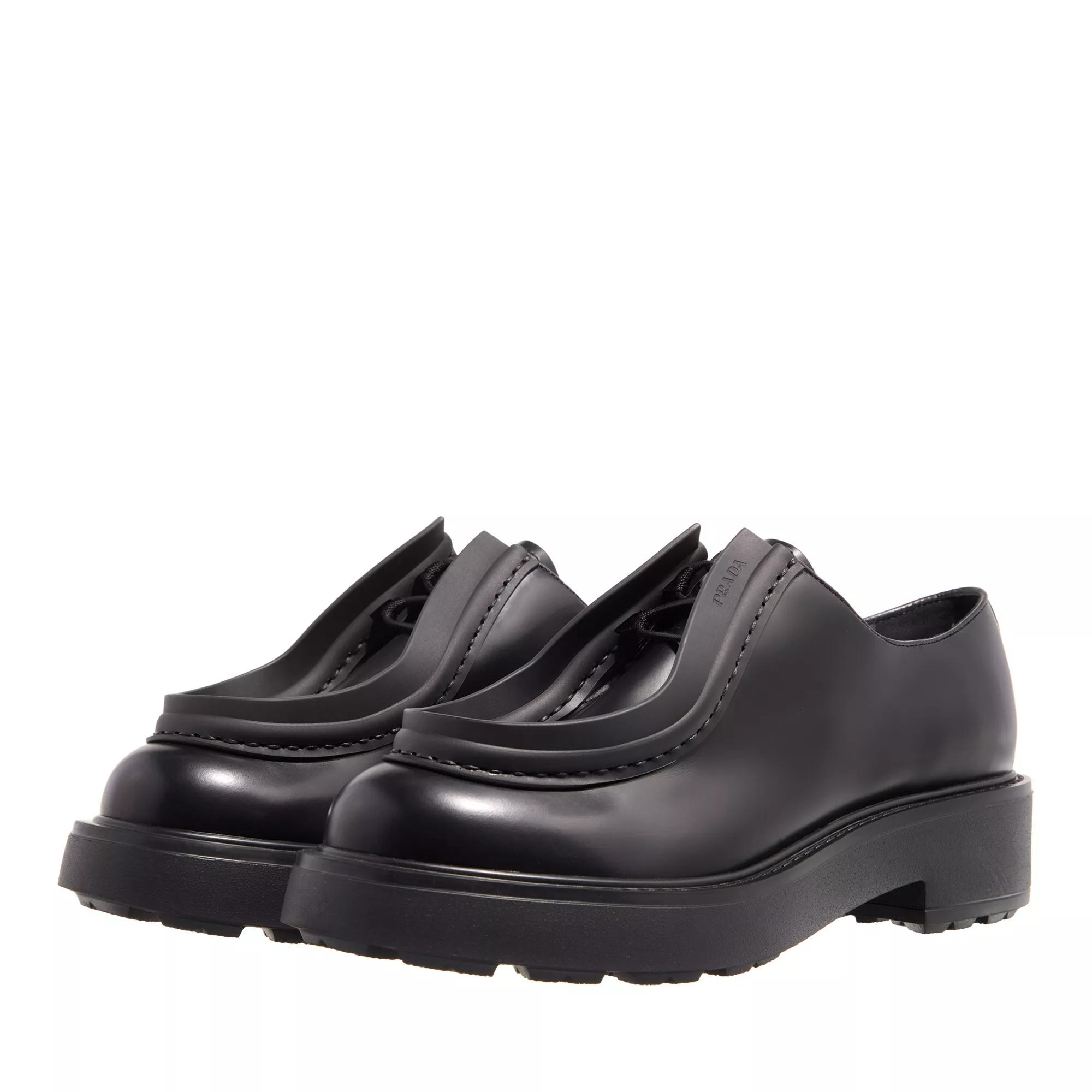 Prada Loafers & ballerina schoenen - Allaciate Spazzolato in zwart