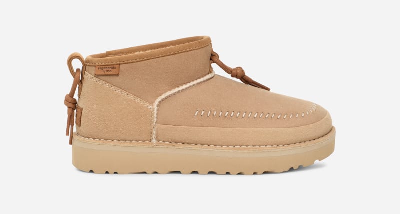 UGG® Classic Ultra Mini Crafted Regenerate-laars voor dames in Beige, Maat 40.5, Wol/Nubuck