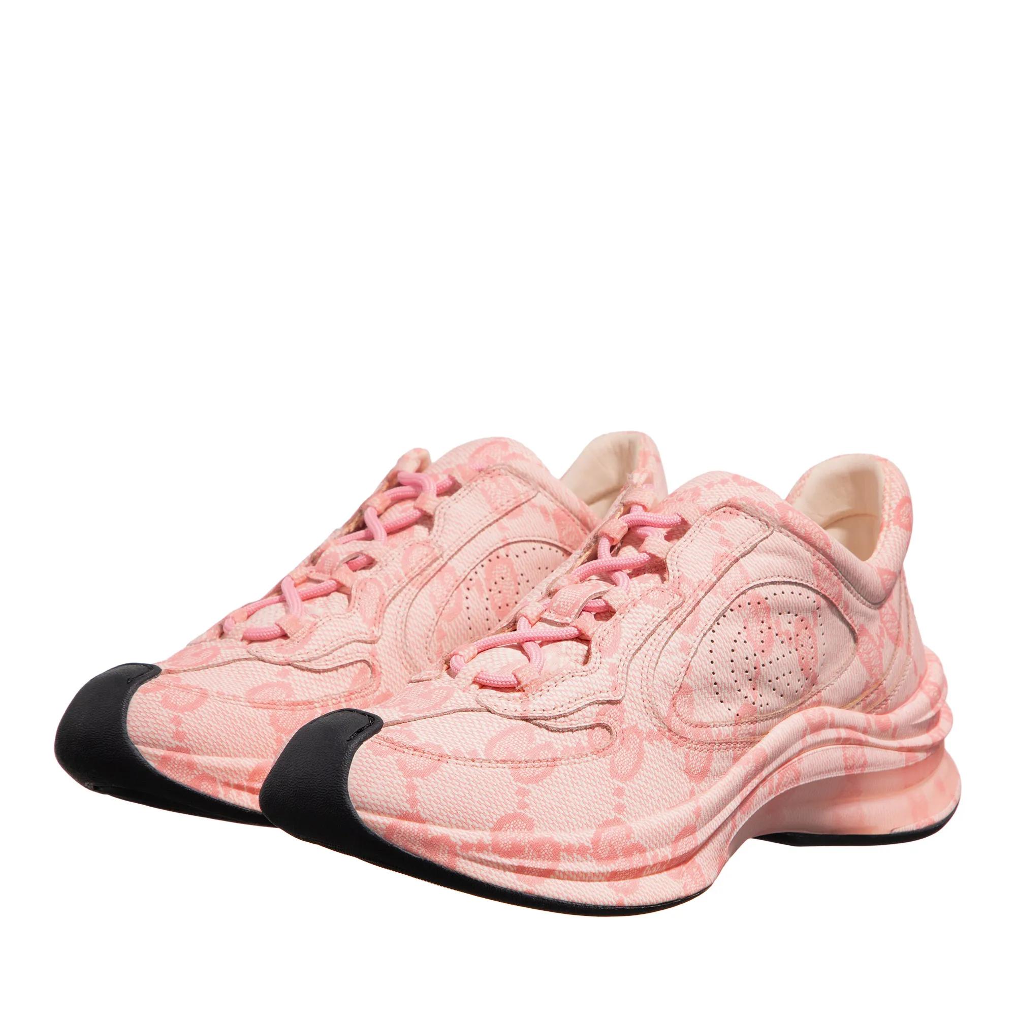 Gucci Sneakers - GG Run Sneakers in poeder roze