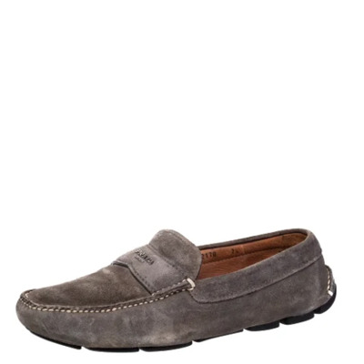 Pre-owned Suede flats Prada Vintage , Gray , Dames