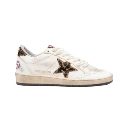 Witte Distressed Platte Schoenen met Ster Patch Golden Goose , White , Dames