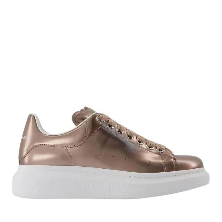 Alexander McQueen Sneakers - Oversized Sneakers - Leather - Beige in bruin