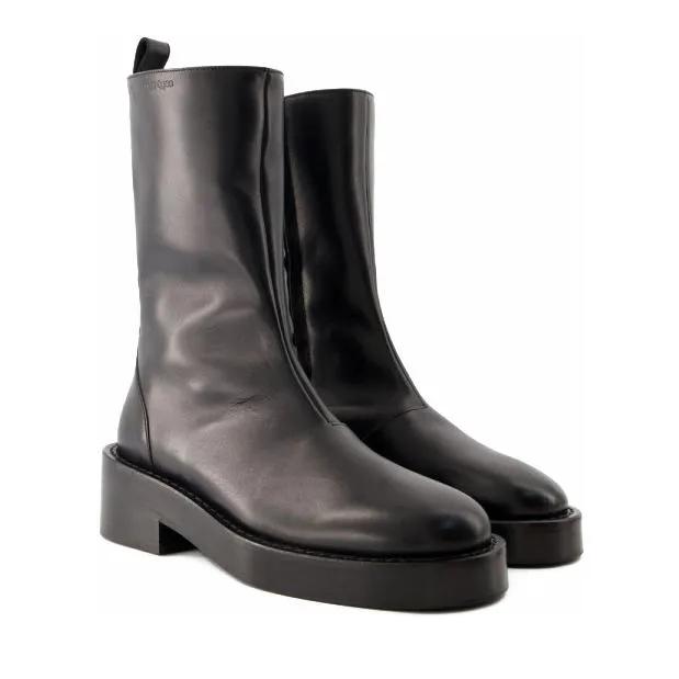 Courrèges Boots & laarzen - Zipped Ankle Boots - Leather - Black in zwart