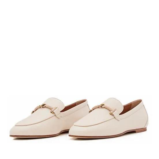 Tod's Loafers & ballerina schoenen - Flat Leather Loafers in beige