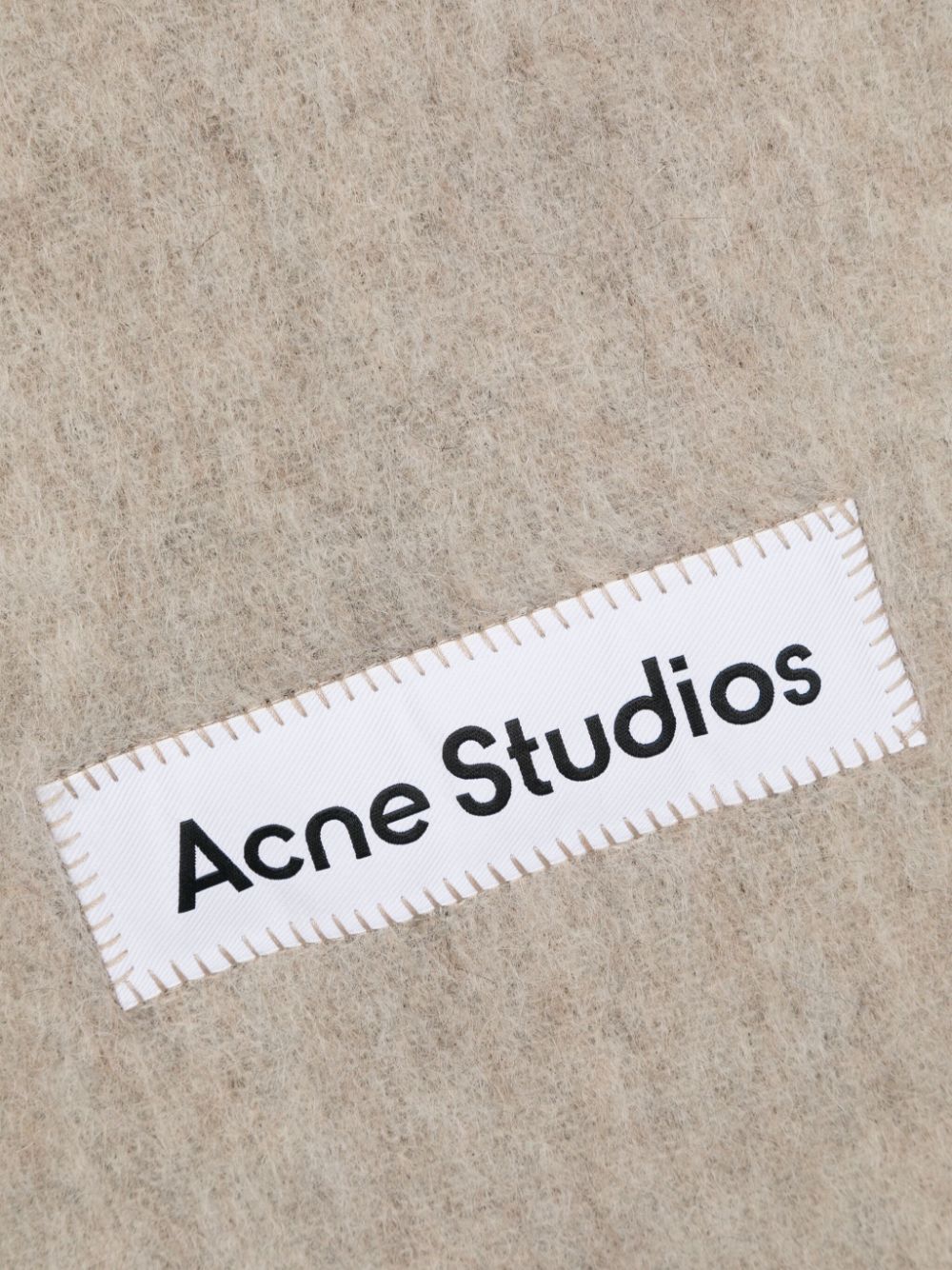 Acne Studios Sjaal met franje - Beige