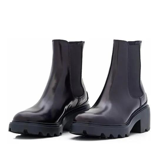 Tod's Boots - Patent Leather Platform Chelsea Boots in zwart