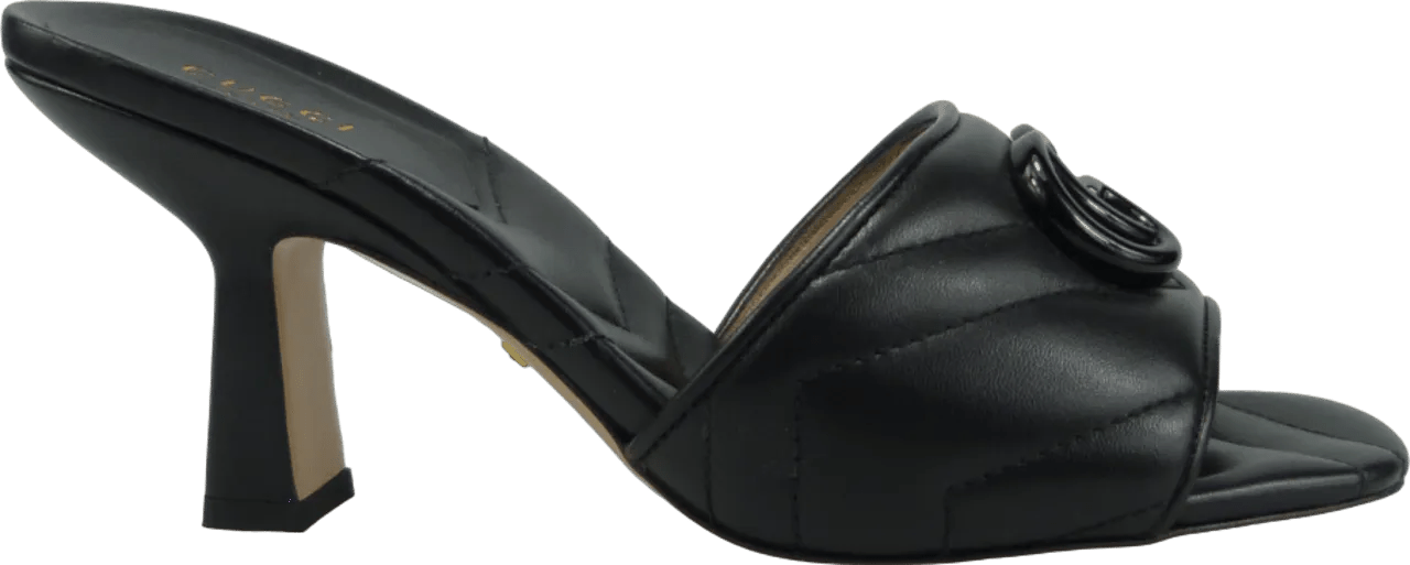 Gucci Sandalen - Sandalo slide nero con tacco medio GG in zwart