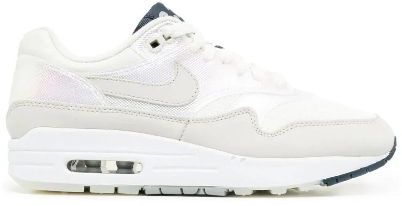 Nike Low-Top Sneakers - Air Max 1 Amd La Ville Lumi�re Sneakers in wit